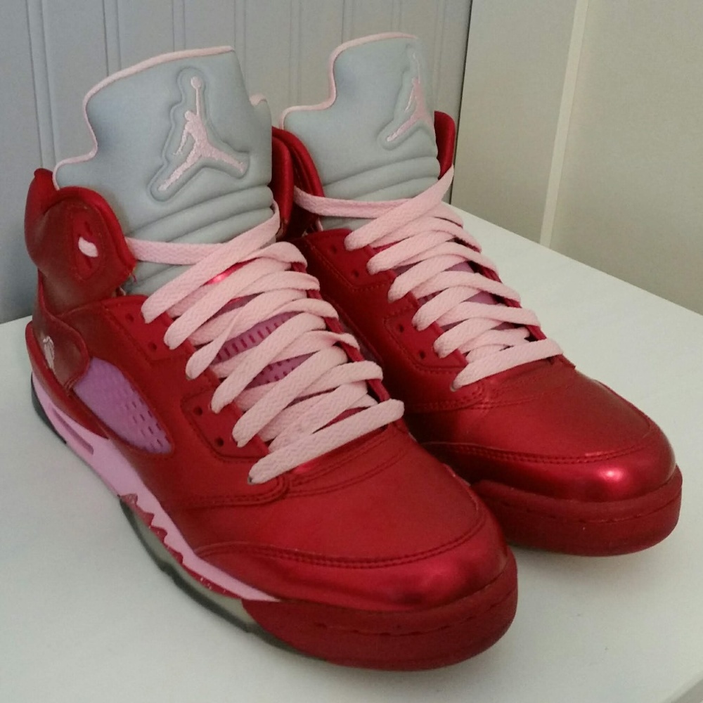 Girls Air Jordan 5 Retro GS Valentine’s Day SZ 7Y